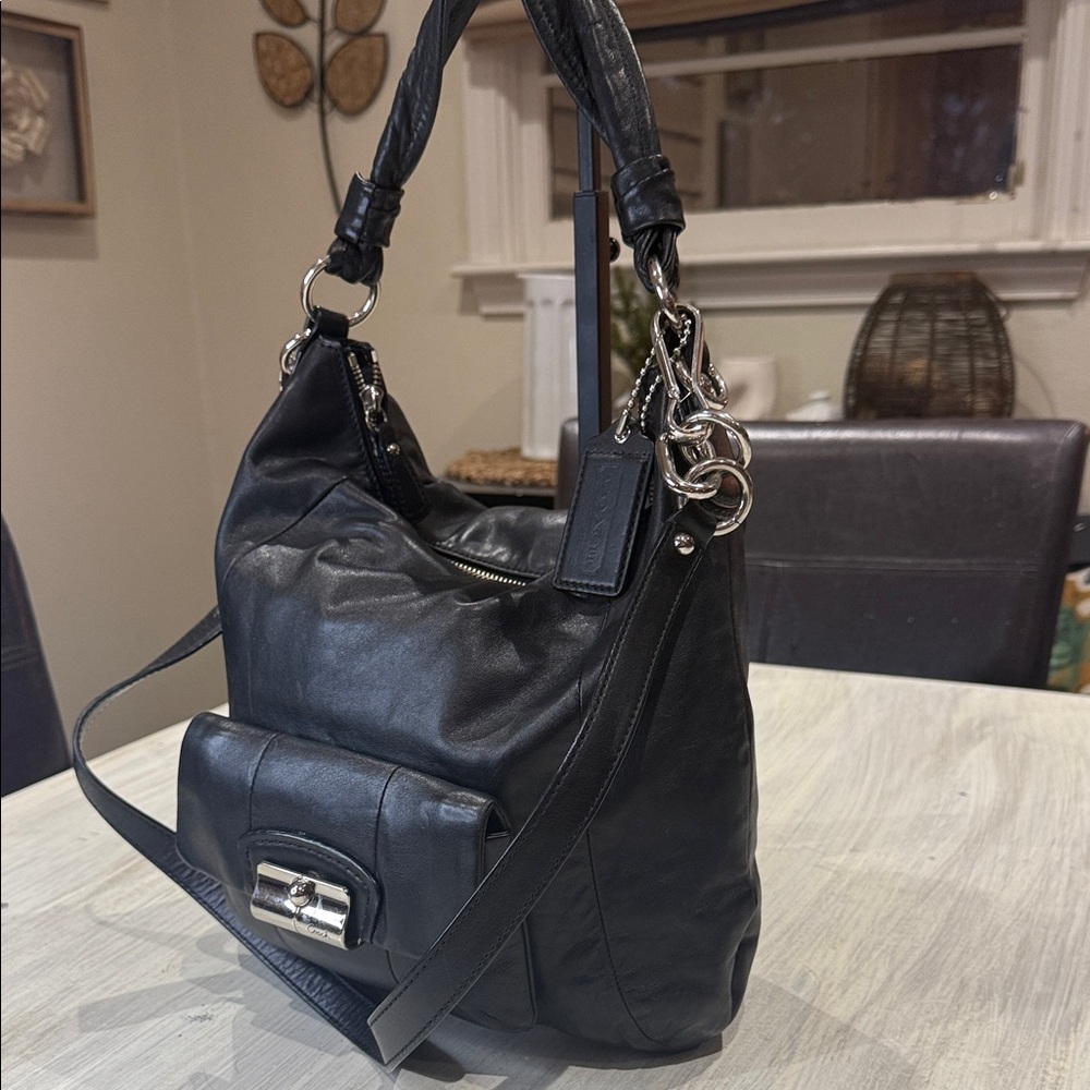 Vintage Y2K Coach Black Leather Shoulder Bag with Silver Accents